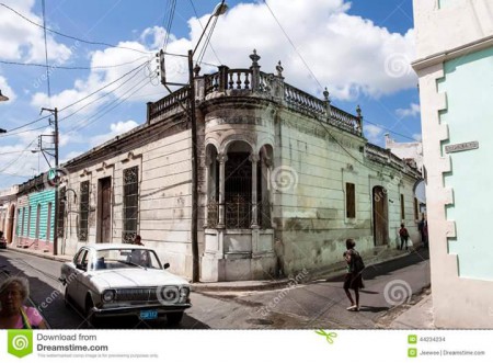 12. Cruce de la Calle Independencia y